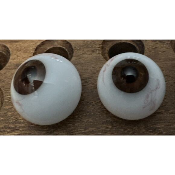 Doll Eyes 22 mm Solid Glass Round Shaped in Brown By Playhouse - Picture 4 of 6